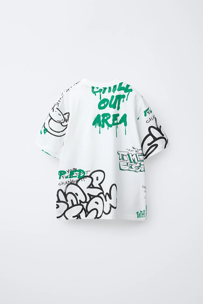 T-SHIRT À IMPRIMÉ GRAFFITI