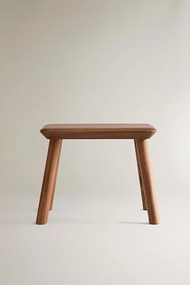 BEVELED ACACIA STOOL