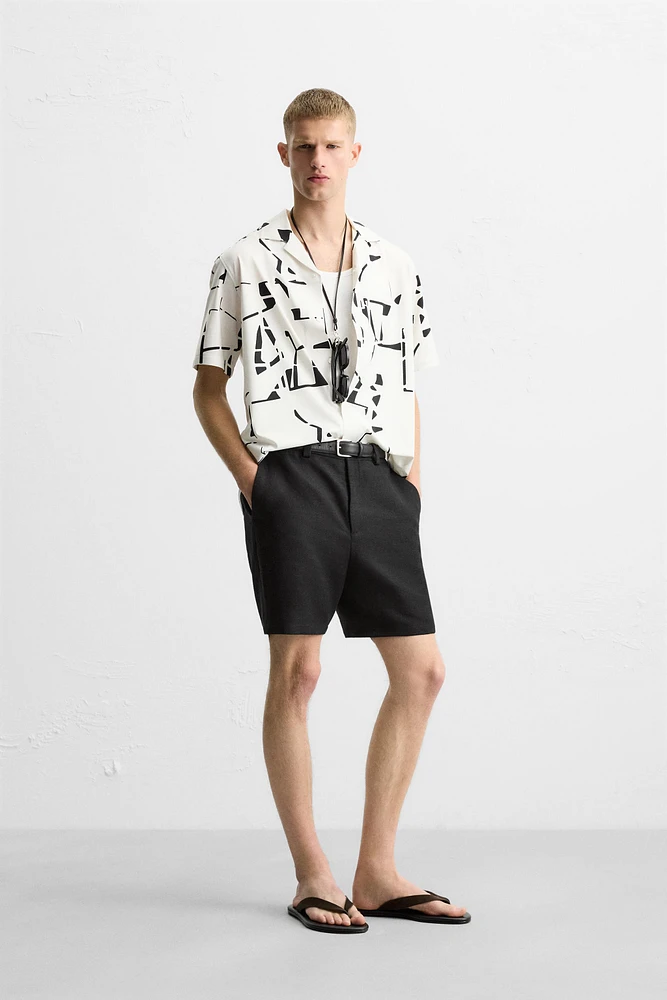 CHEMISE ÉLASTIQUE À IMPRIMÉ ABSTRAIT