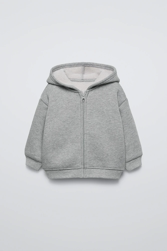 PLUSH HOODED SWEATSHIRT