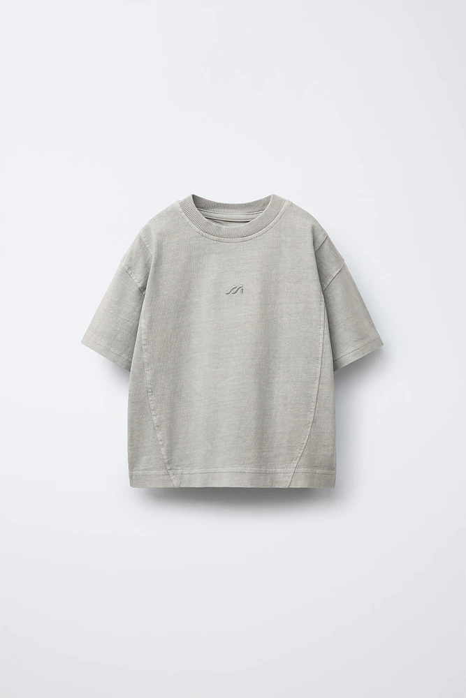 T-SHIRT TEINT EN PIÈCE LOGO BRODÉ