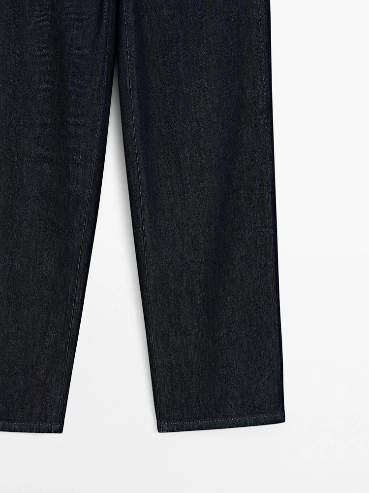 Mid-rise straight-leg jeans
