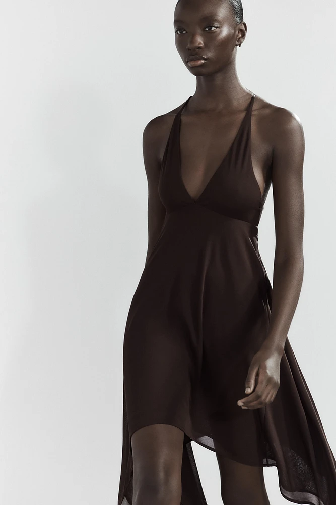 ROBE EN TULLE ASYMÉTRIQUE