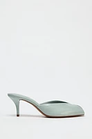 PATENT EFFECT SANDALS