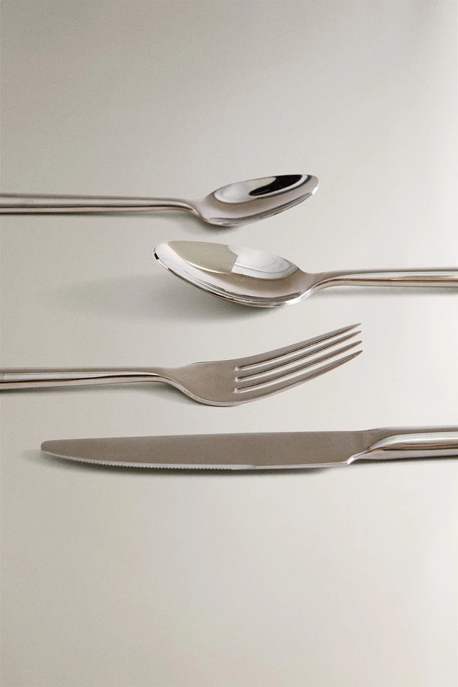 ENSEMBLE COUVERTS 4 PIÈCES ACIER FORGÉ