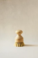 SMALL WOODEN BRUSH