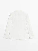 100% linen blazer with lapel detail