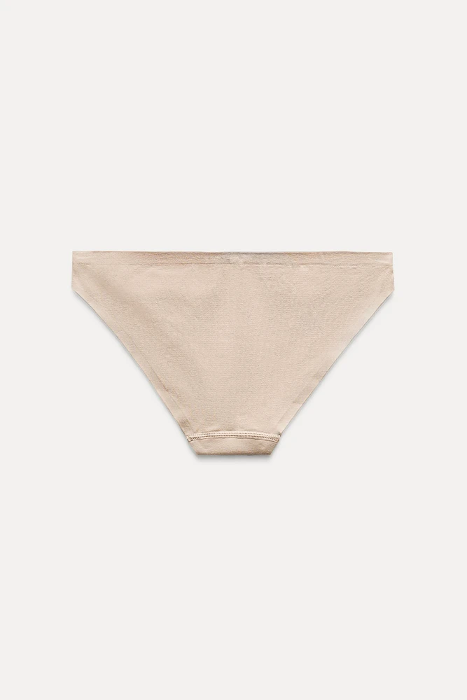 SEAMLESS PANTIES