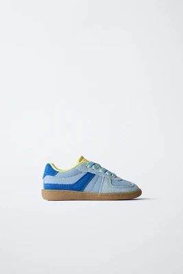 RETRO SNEAKERS
