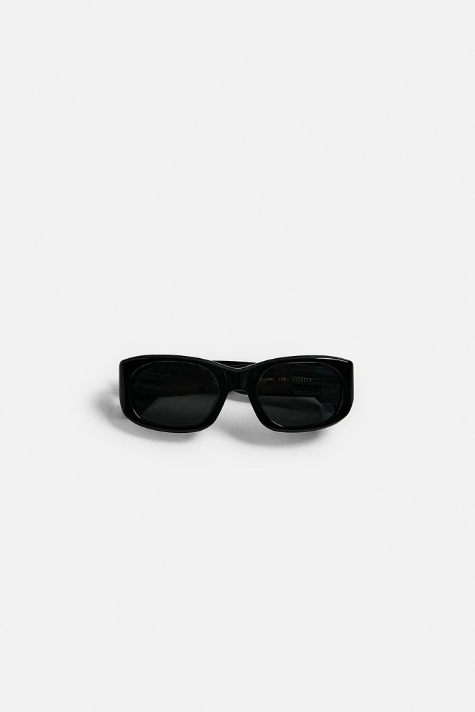 LUNETTES DE SOLEIL OVALES