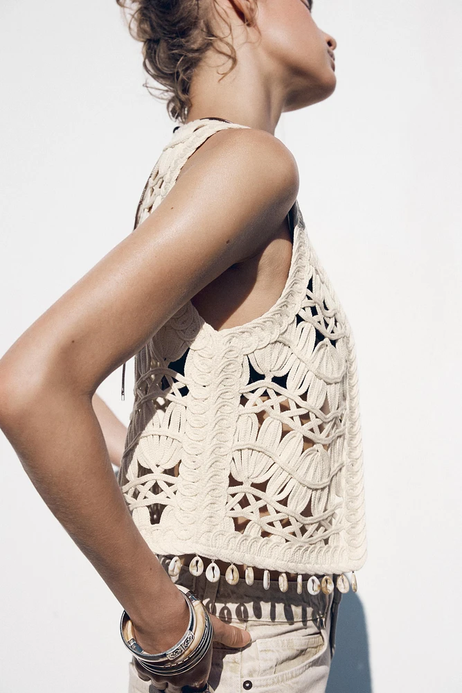 SHELL KNIT VEST
