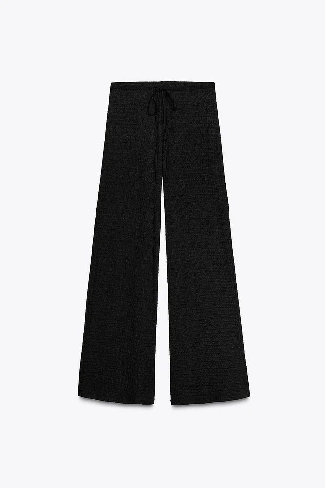 TEXTURED STRAIGHT LEG PANTS