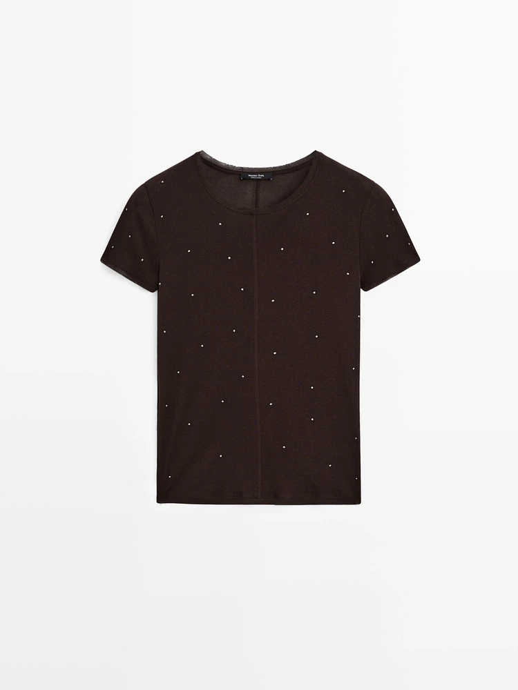 T-shirt with metal studs
