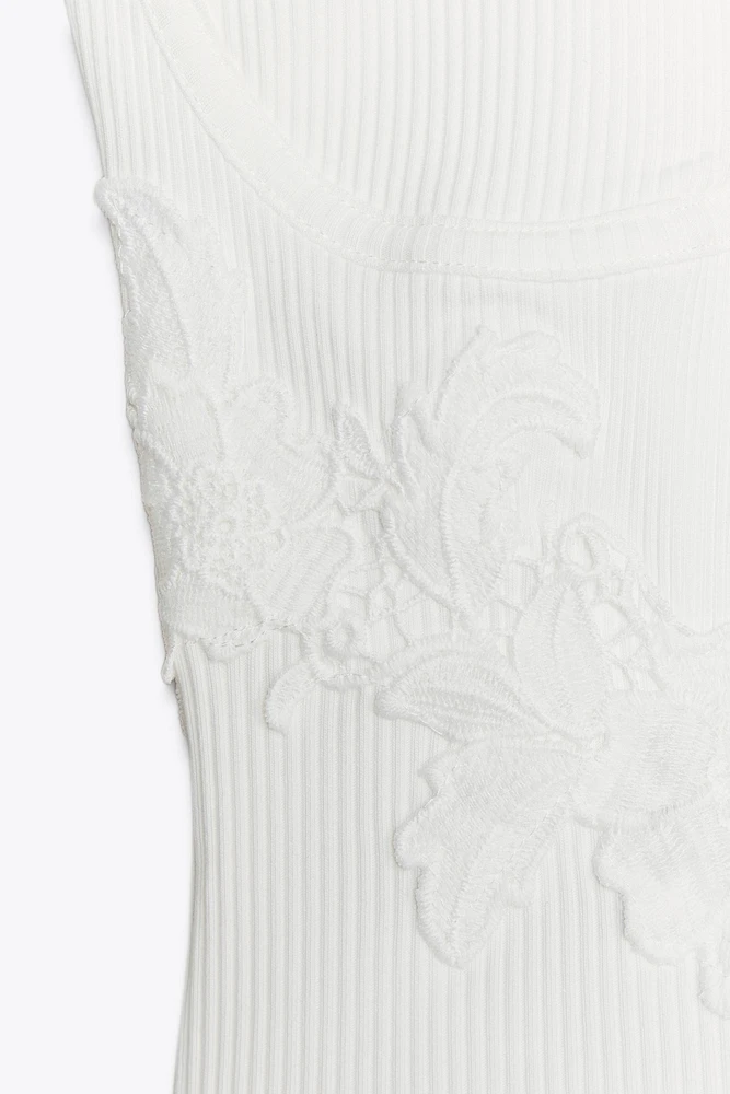 TOP CORSETERIE DENTELLE