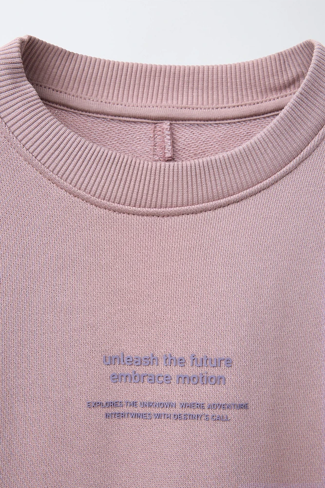 PLAIN SWEATSHIRT WITH EMBOSSED TEXT