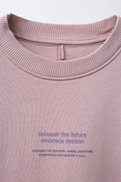 PLAIN SWEATSHIRT WITH EMBOSSED TEXT