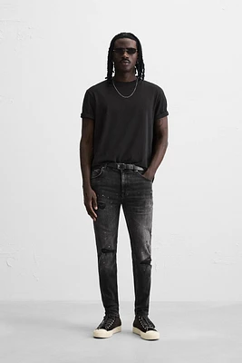RIPPED SKINNY FIT JEANS
