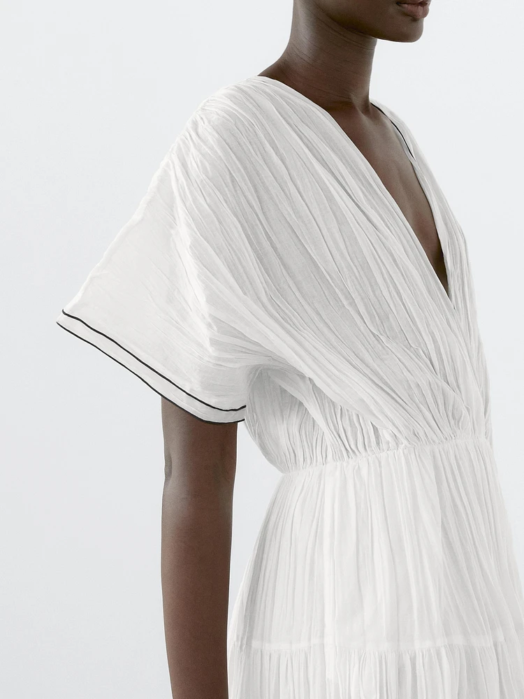 Robe longue plissée contrastante