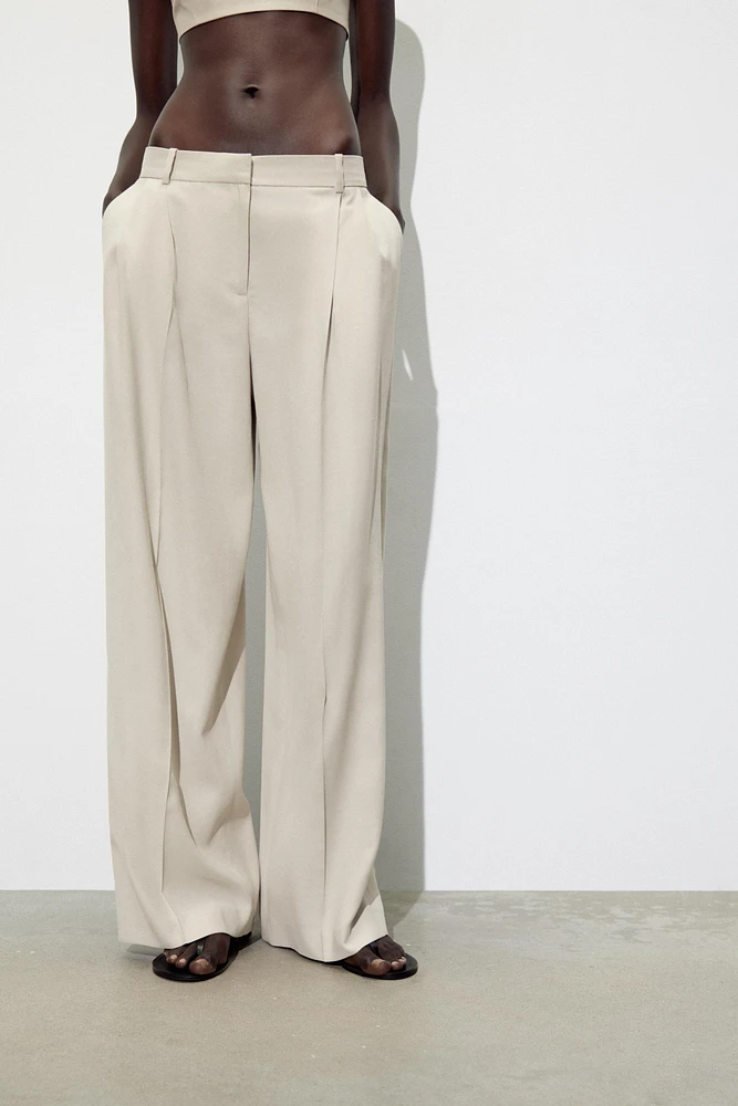PLEATED WIDE LEG PANTS