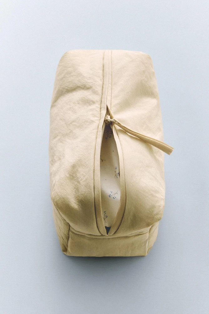 PETITE TROUSSE DE TOILETTE ENFANT FLEUR