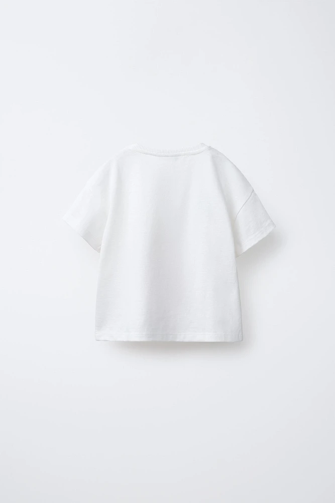 T-SHIRT À APPLIQUÉ PAPILLONS