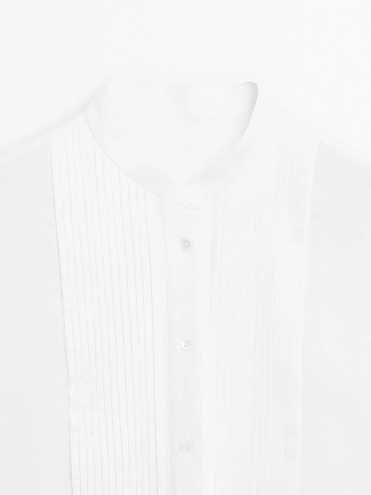Linen blend shirt with thin pintucks