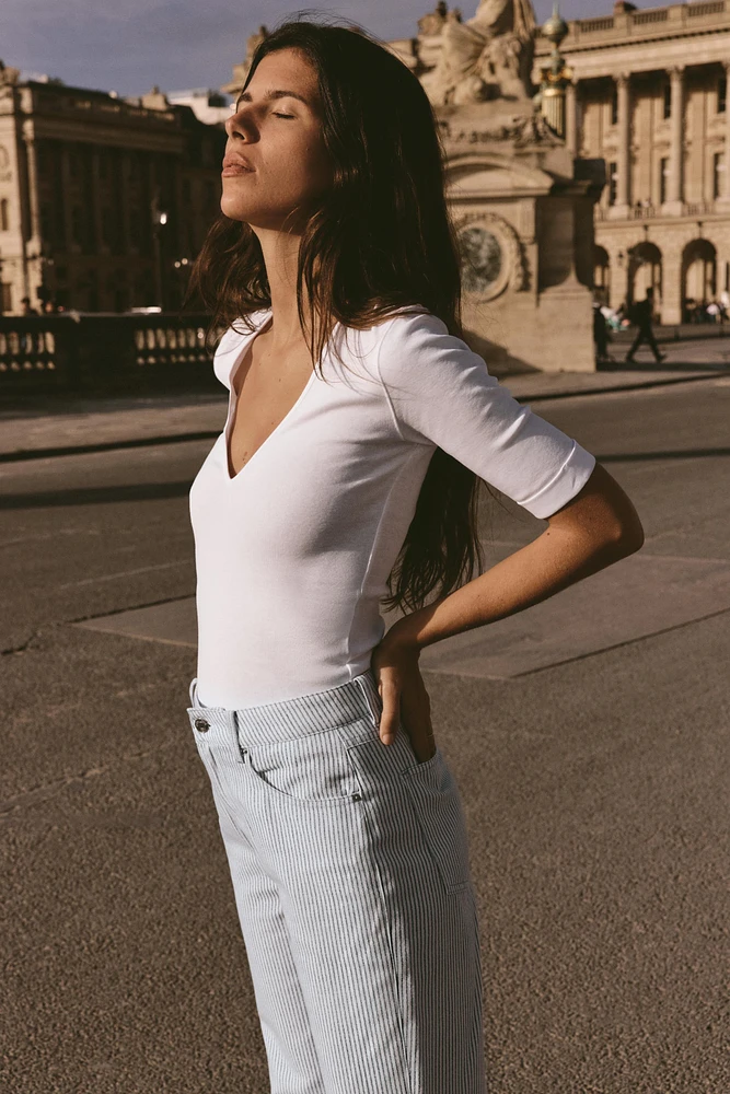 T-SHIRT EN COTON DÉLAVÉ