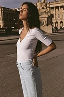 T-SHIRT EN COTON DÉLAVÉ