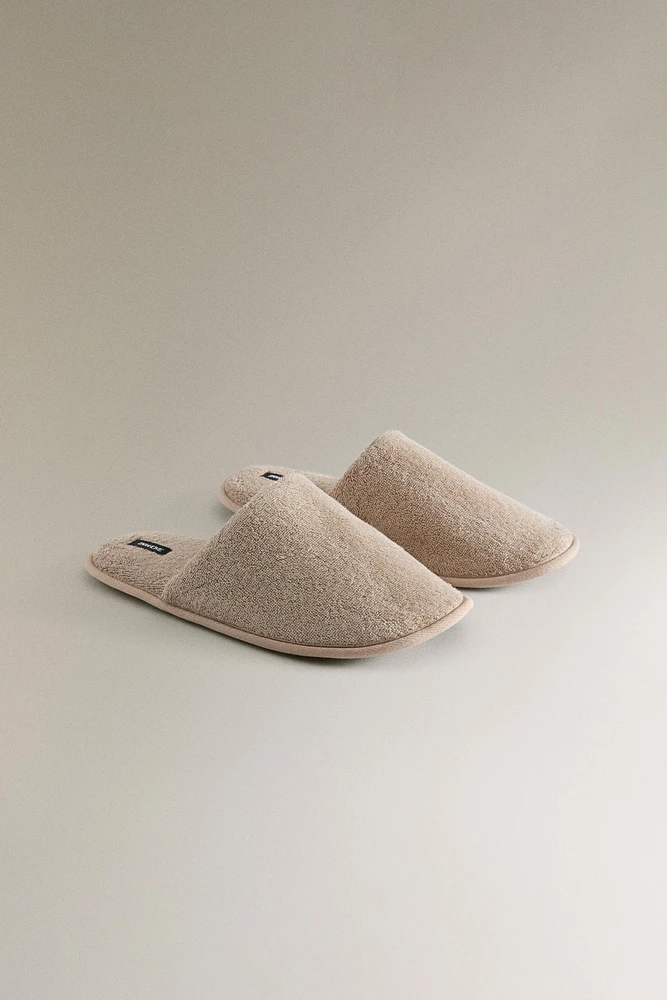 CHAUSSONS TISSU ÉPONGE SALLE DE BAINS