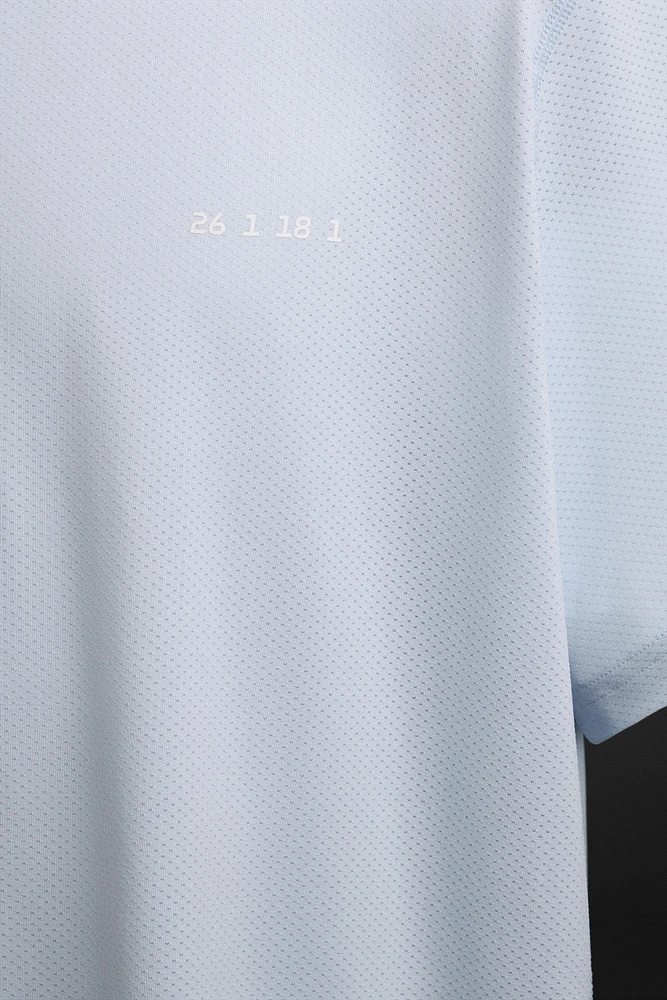 T-SHIRT PERFORÉ IMPRIMÉ