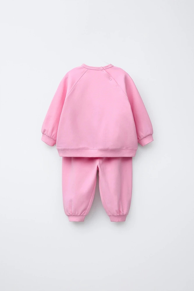 SWEATSHIRT AND JOGGER PANTS SET