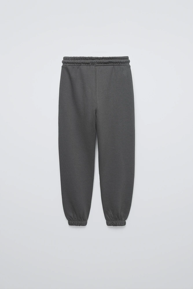 LABEL JOGGER SWEATSHIRT AND PANTS SET