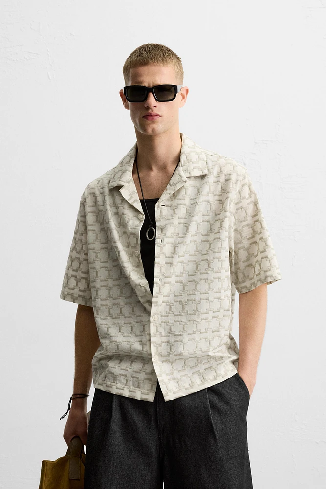GEOMETRIC EMBROIDERED SHIRT