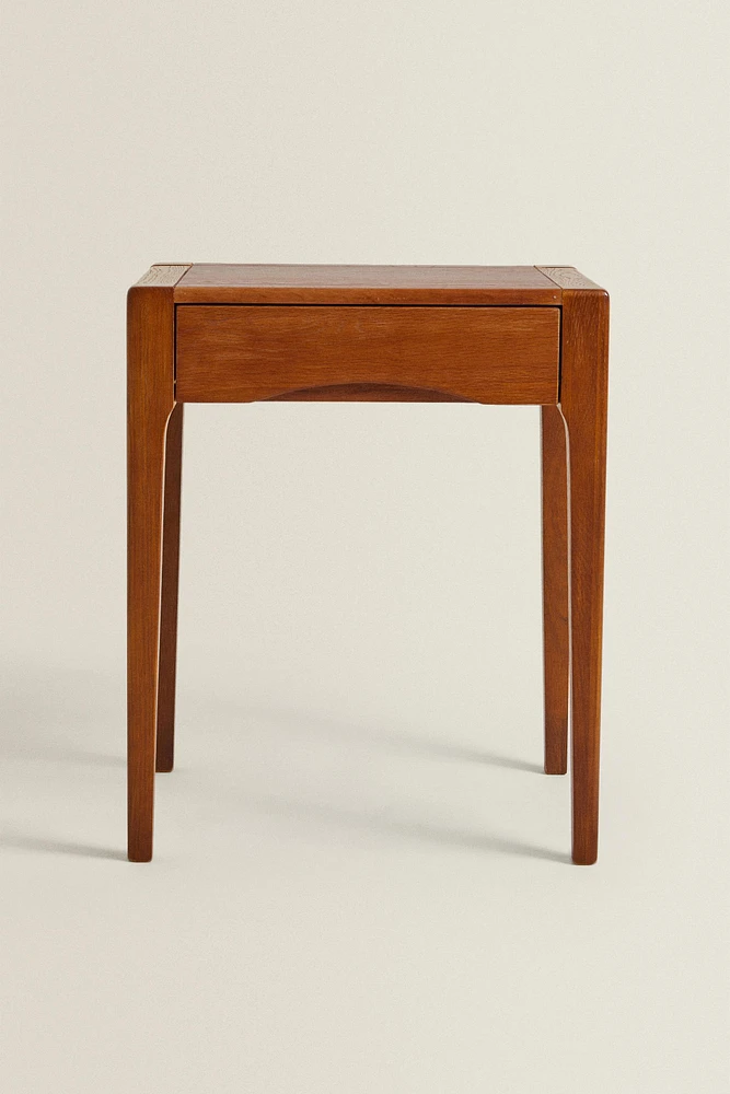 OAK NIGHTSTAND WITH DRAWER
