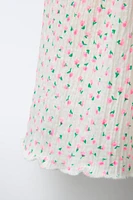 TEXTURED RUFFLE BLOUSE