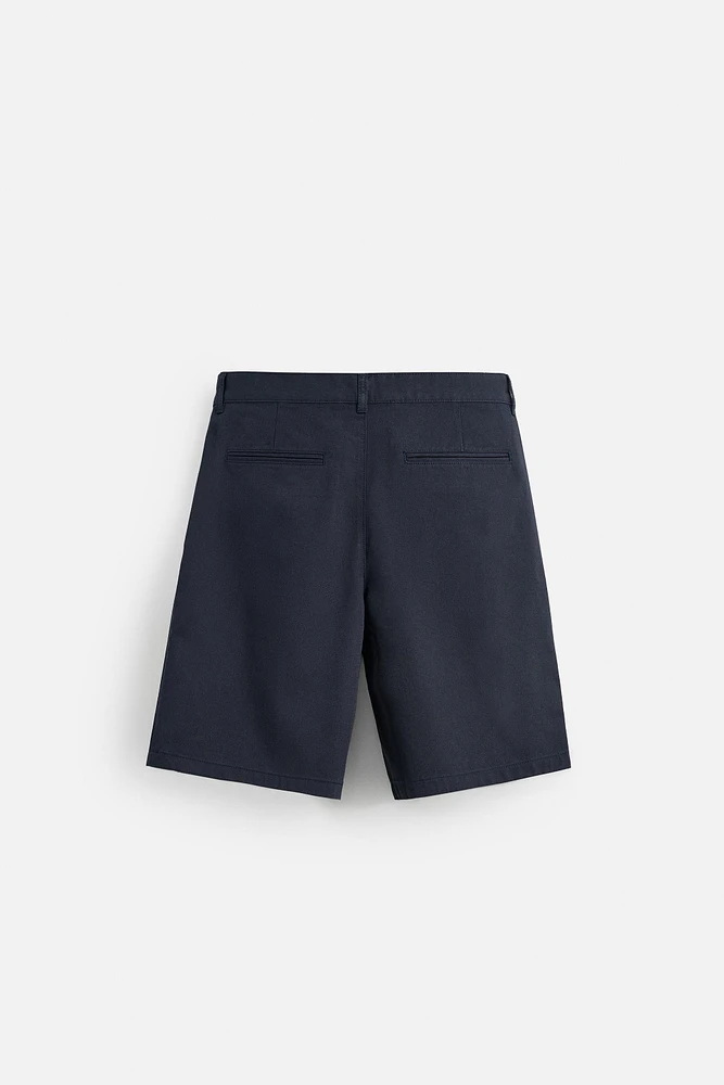 BERMUDA RELAXED FIT À PLIS