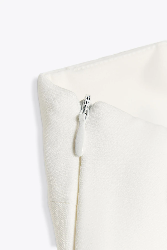 ROBE BUSTIER À LACET