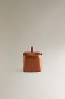 SMALL LEATHER TOILETRY BAG