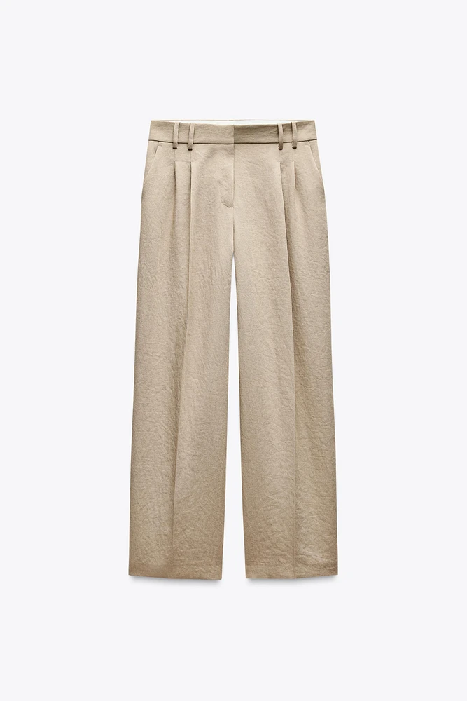 STRAIGHT CUT PLEATED PANTS