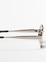 Oval metal sunglasses