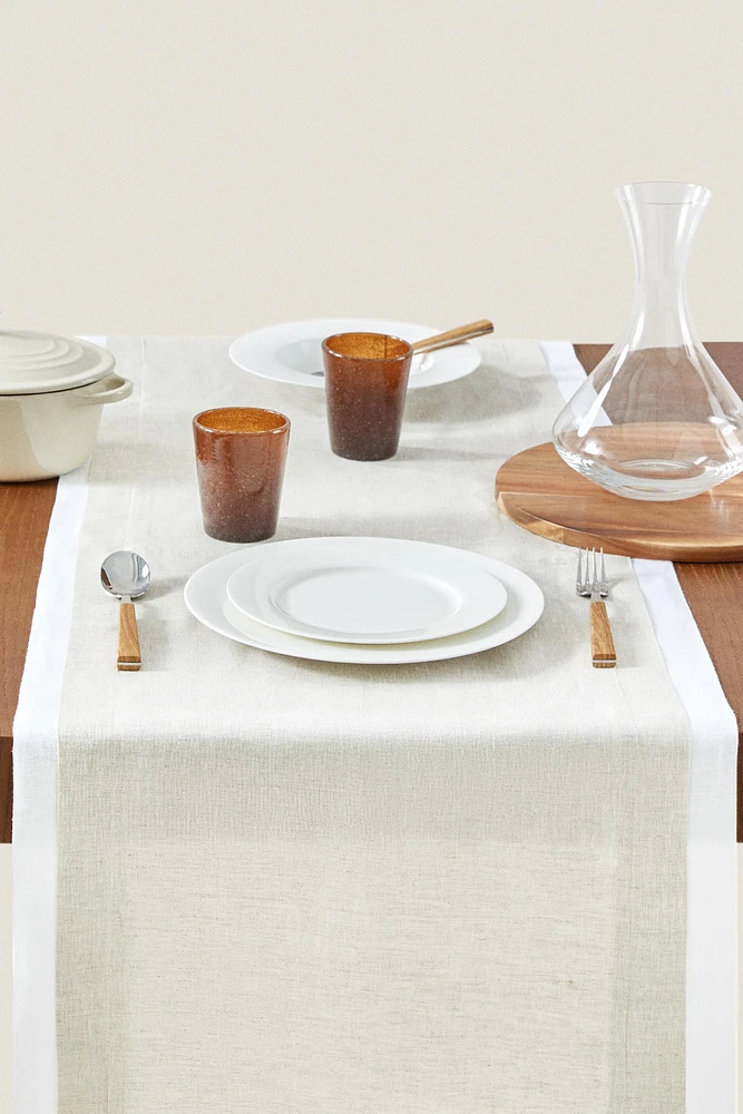 DOUBLE-LAYER LINEN TABLE RUNNER