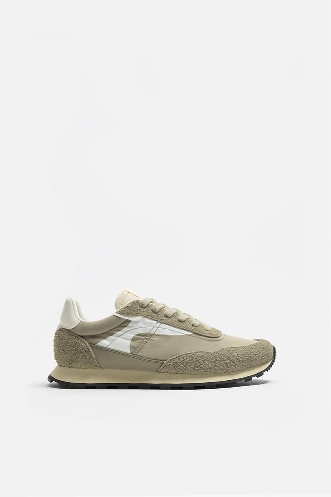 RETRO SNEAKERS