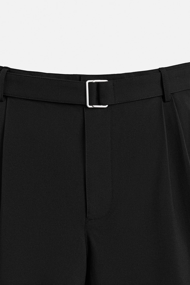 BERMUDA PLIS CEINTURE