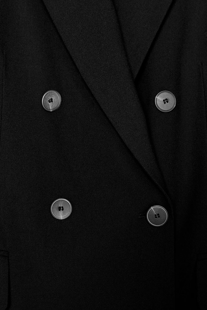 OVERSIZED BLAZER WITH SHOULDER PADS