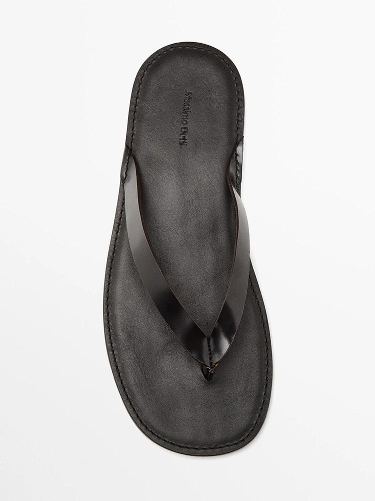 Sandales entre-doigts en cuir