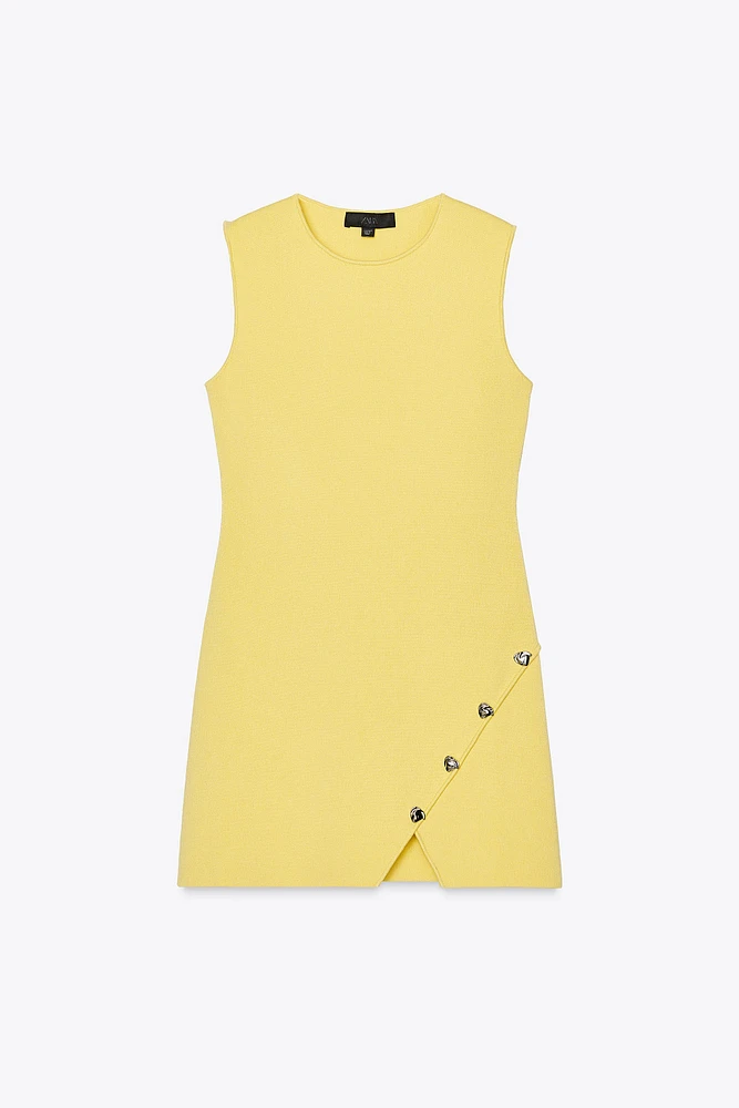 ROBE EN MAILLE BOUTONS IRRÉGULIERS