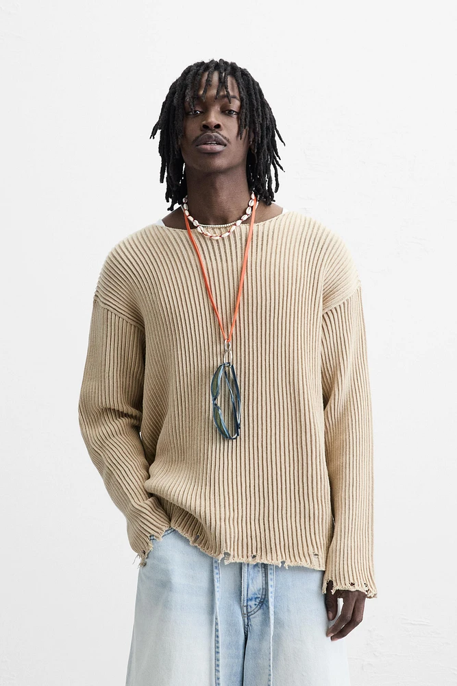 RIBBED DISTRESSED SWEATER