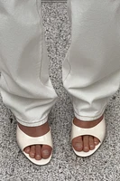 SANDALES EFFET VERNI