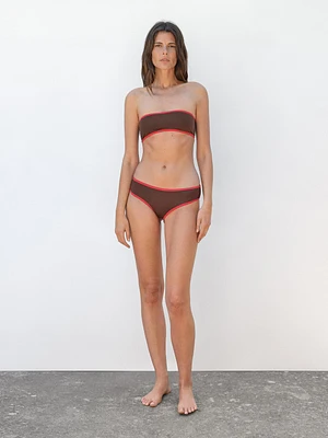 Bas de bikini contrastant