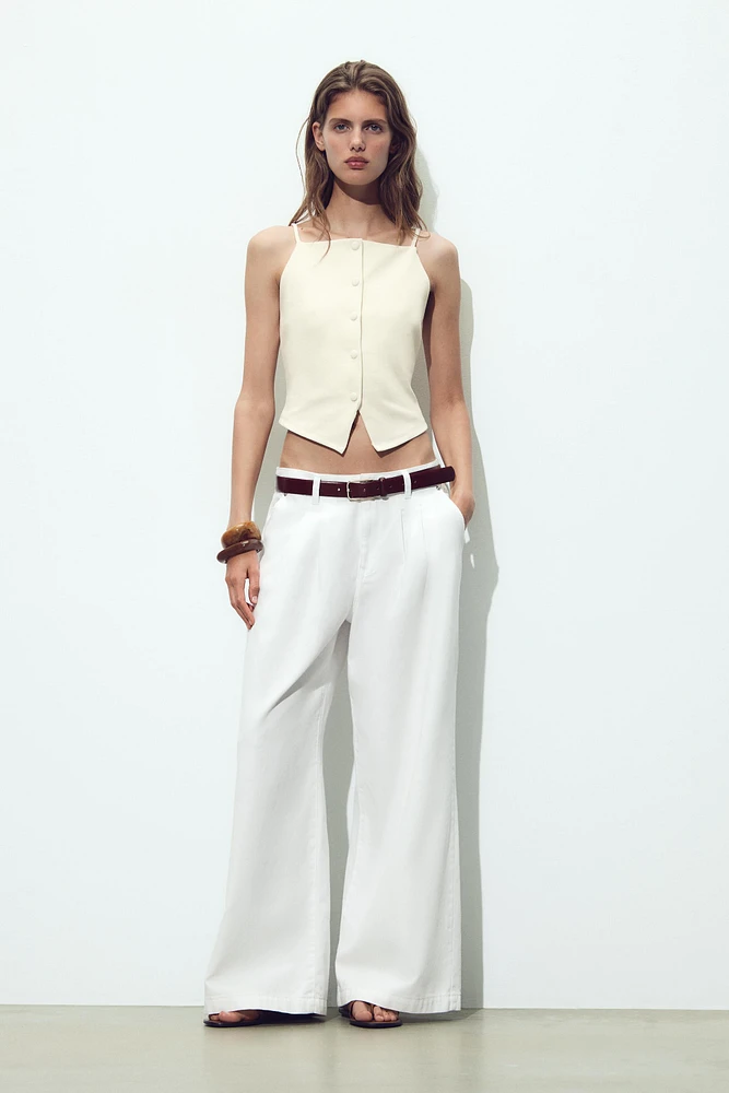 BUTTONED VEST TOP